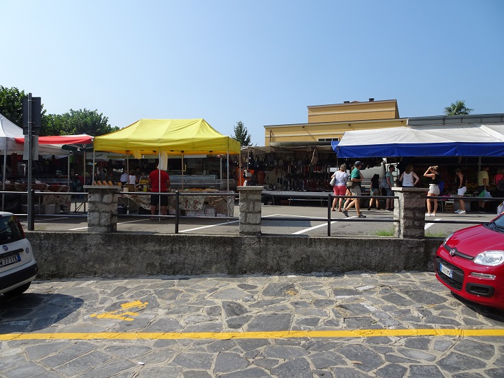 The market at Cannero Riviera
