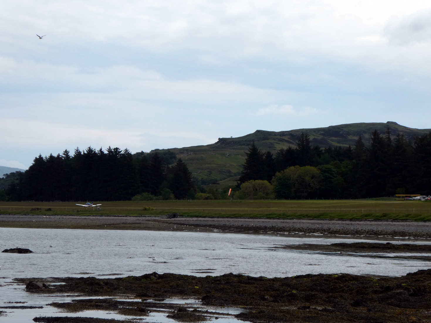 Plain landing at Glenforsa Airfield