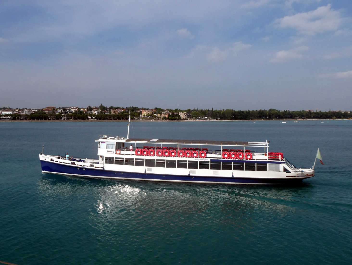 Ferry boat comming into Peschiera