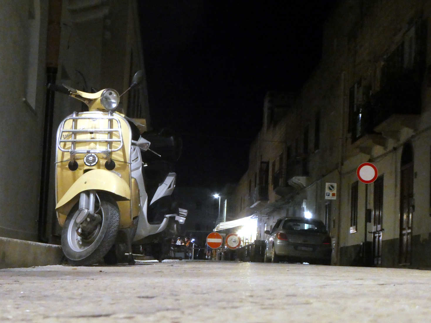 vespa in favignana vespa in favignana