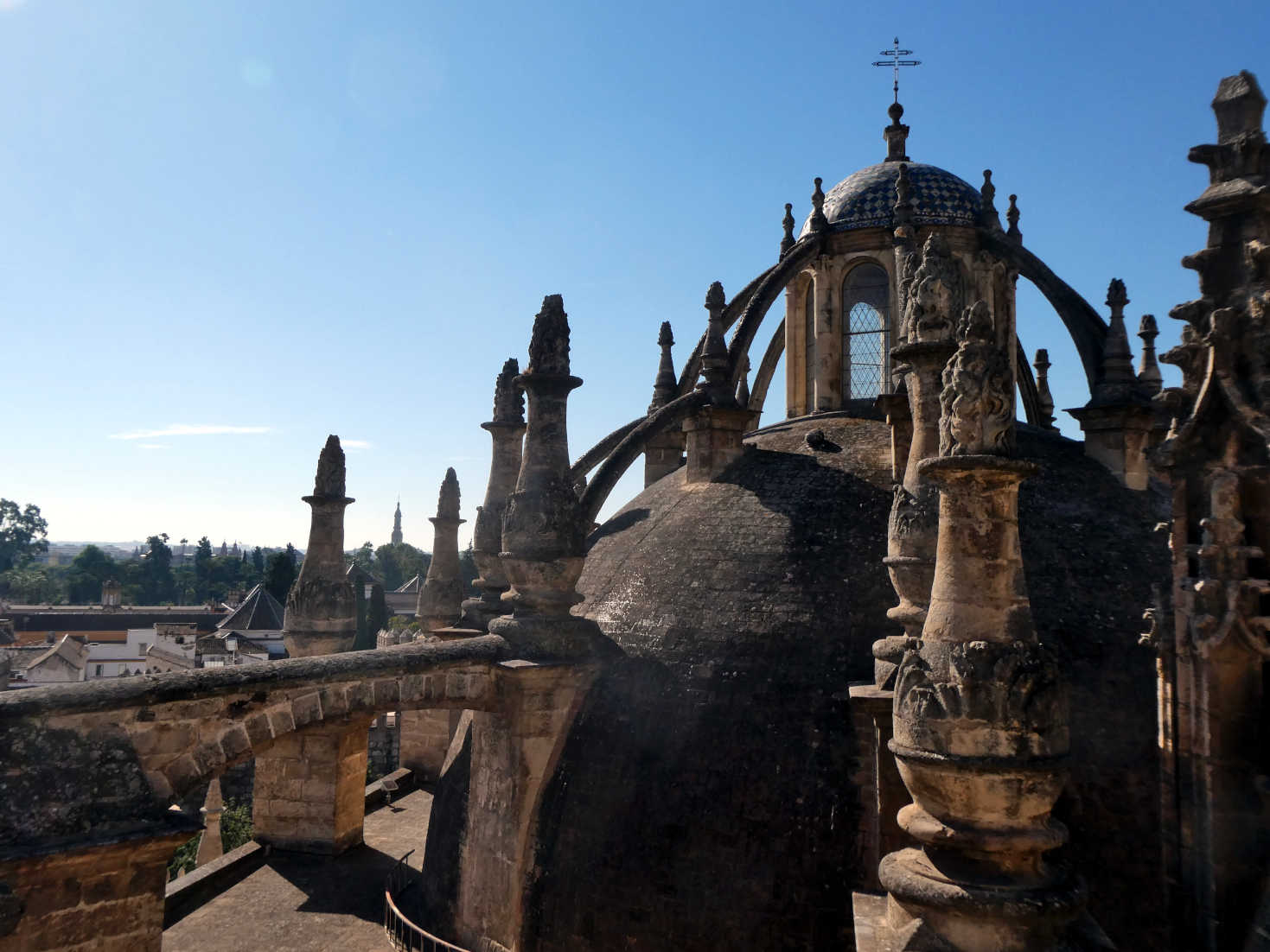 seville cathederal rooftops